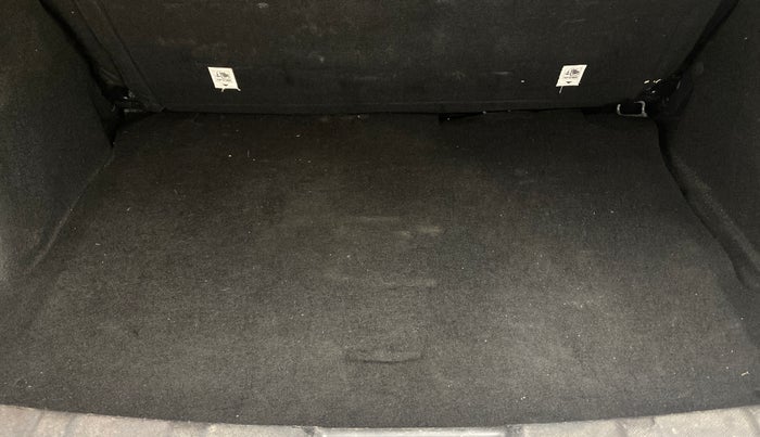 2024 Tata NEXON CREATIVE + AMT 1.5 DIESEL, Diesel, Automatic, 40,369 km, Boot Inside