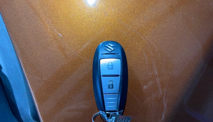 2020 Maruti Vitara Brezza VXI AT SHVS, Petrol, Automatic, 75,835 km, Key Close Up