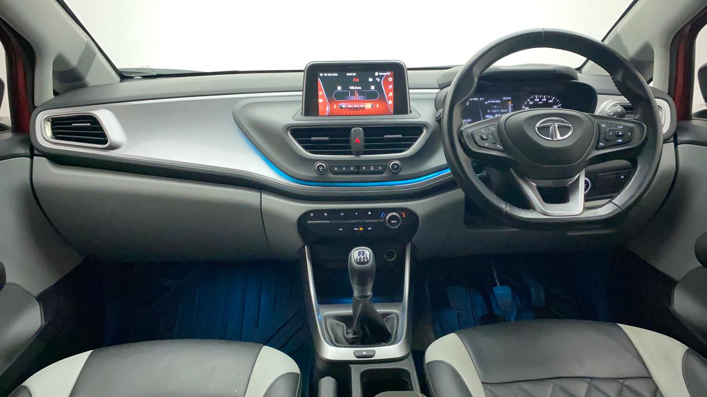 2021 Tata ALTROZ XZ DIESEL, Diesel, Manual, 35,233 km, Dashboard