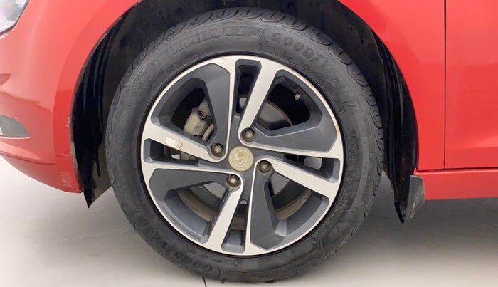 2021 Tata ALTROZ XZ DIESEL, Diesel, Manual, 35,233 km, Left Front Wheel