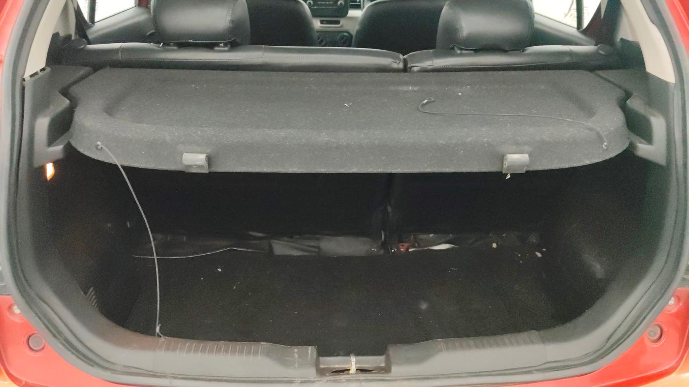 2017 Maruti IGNIS ZETA 1.2, Petrol, Manual, 64,485 km, Boot Inside