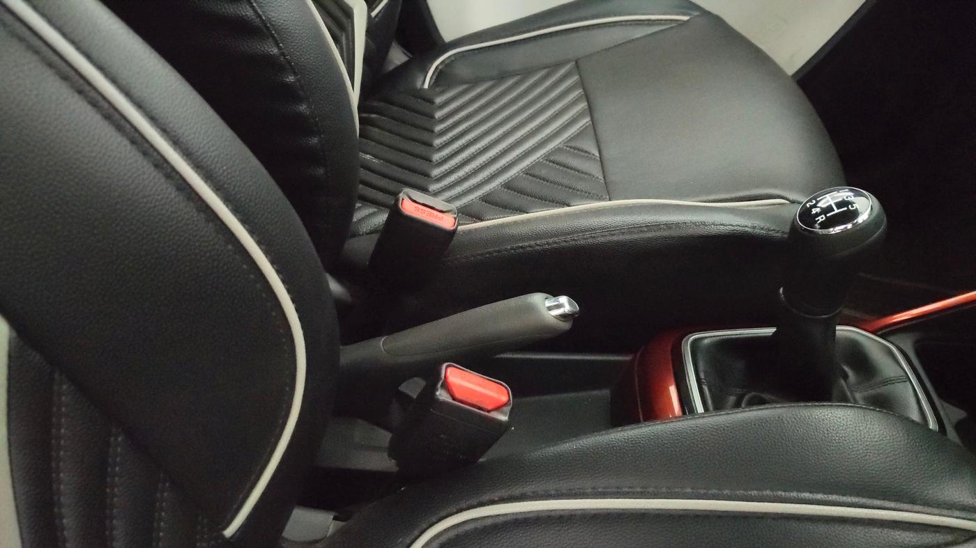 2017 Maruti IGNIS ZETA 1.2, Petrol, Manual, 64,485 km, Gear Lever