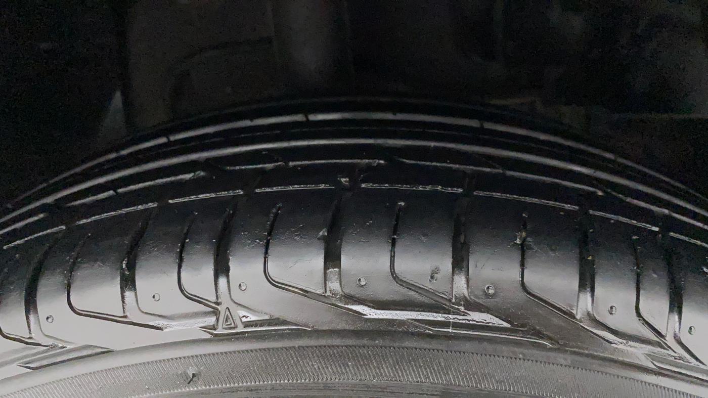 2022 Tata NEXON XZ PLUS PETROL DARK EDITION, Petrol, Manual, 20,477 km, Right Front Tyre Tread