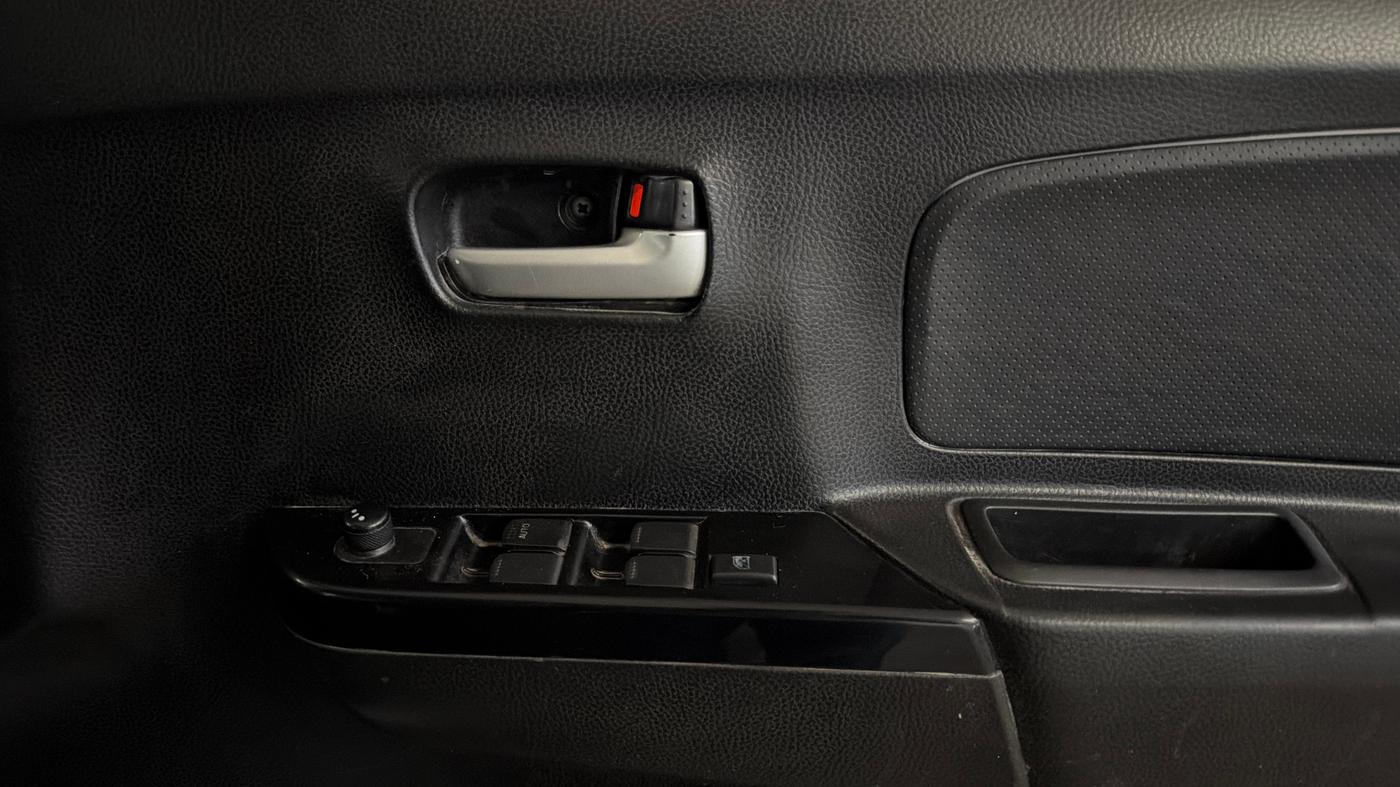 2018 Maruti Wagon R 1.0 VXI+, Petrol, Manual, 80,999 km, Driver Side Door Panels Control