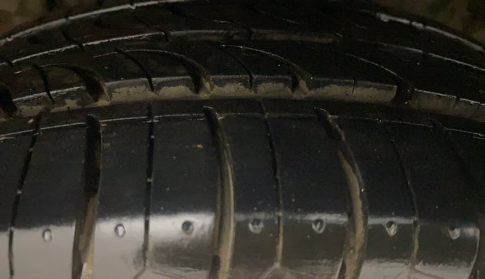 2016 Hyundai Grand i10 ASTA AT 1.2 KAPPA VTVT, Petrol, Automatic, 46,393 km, Right Rear Tyre Tread