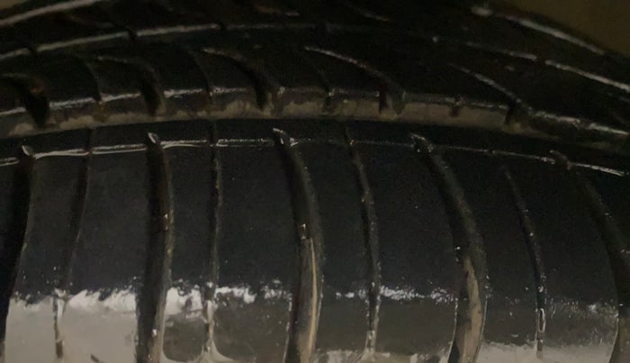 2016 Hyundai Grand i10 ASTA AT 1.2 KAPPA VTVT, Petrol, Automatic, 46,393 km, Left Front Tyre Tread