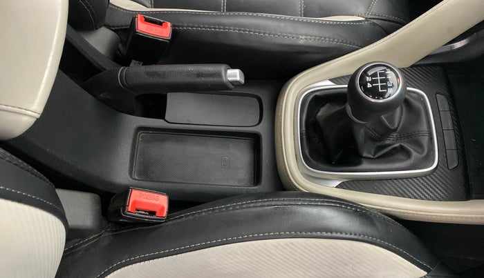 2022 MG ASTOR SUPER EX 1.5 MT, Petrol, Manual, 28,372 km, Gear Lever