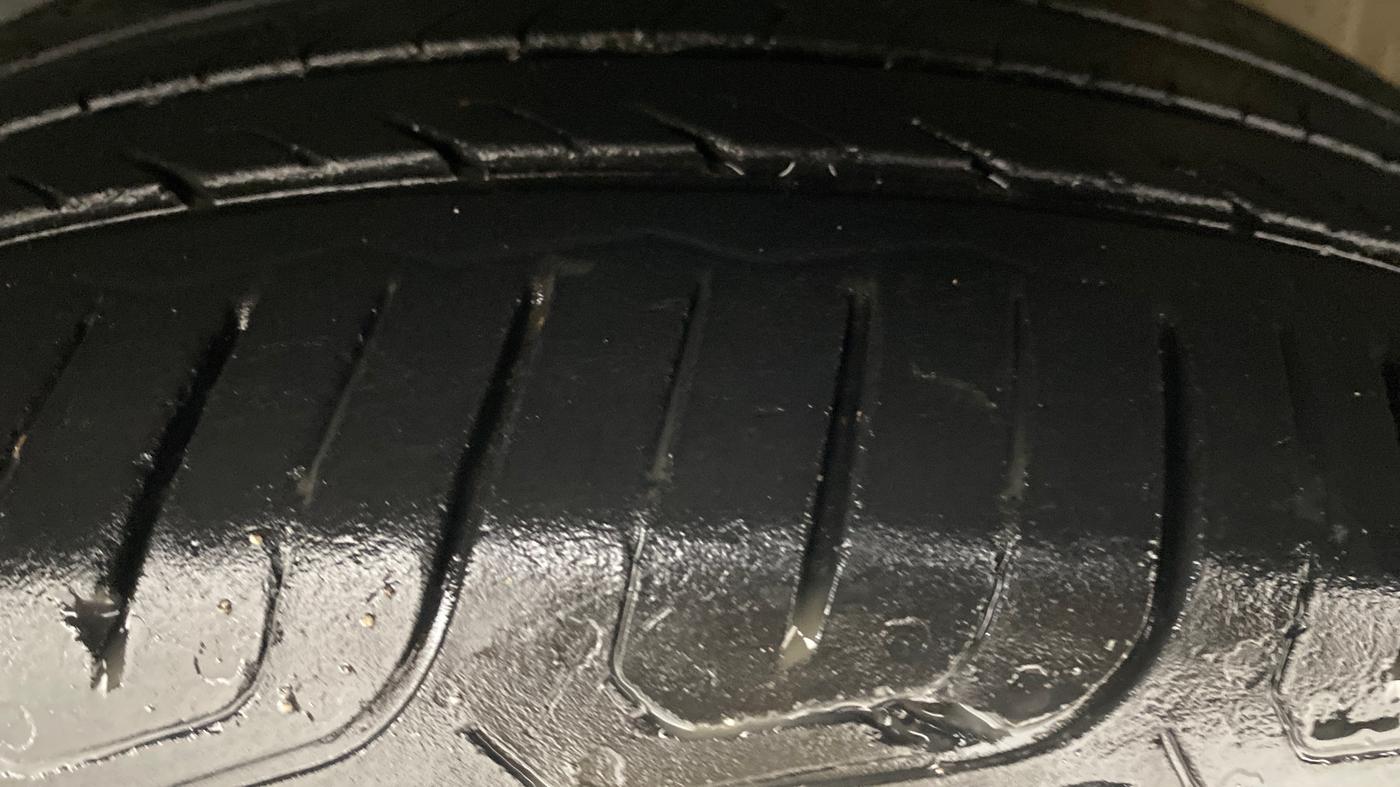 2022 MG ASTOR SUPER EX 1.5 MT, Petrol, Manual, 28,372 km, Left Front Tyre Tread