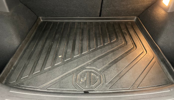 2022 MG ASTOR SUPER EX 1.5 MT, Petrol, Manual, 28,372 km, Boot Inside
