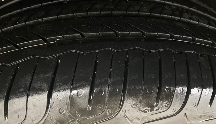 2022 MG ASTOR SUPER EX 1.5 MT, Petrol, Manual, 28,372 km, Right Rear Tyre Tread