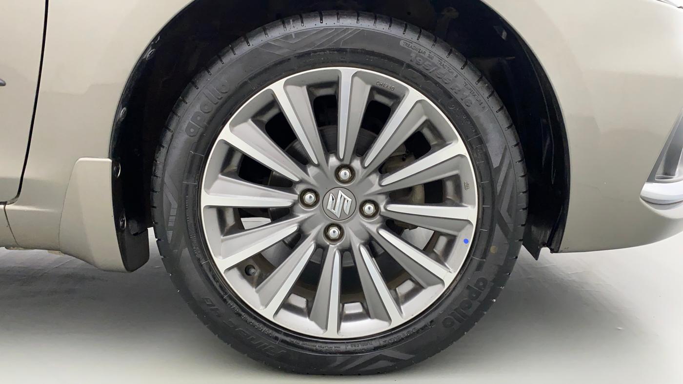 2018 Maruti Ciaz ALPHA 1.5 MT VTVT SHVS, Petrol, Manual, 81,066 km, Right Front Wheel