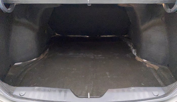 2018 Maruti Ciaz ALPHA 1.5 MT VTVT SHVS, Petrol, Manual, 81,066 km, Boot Inside