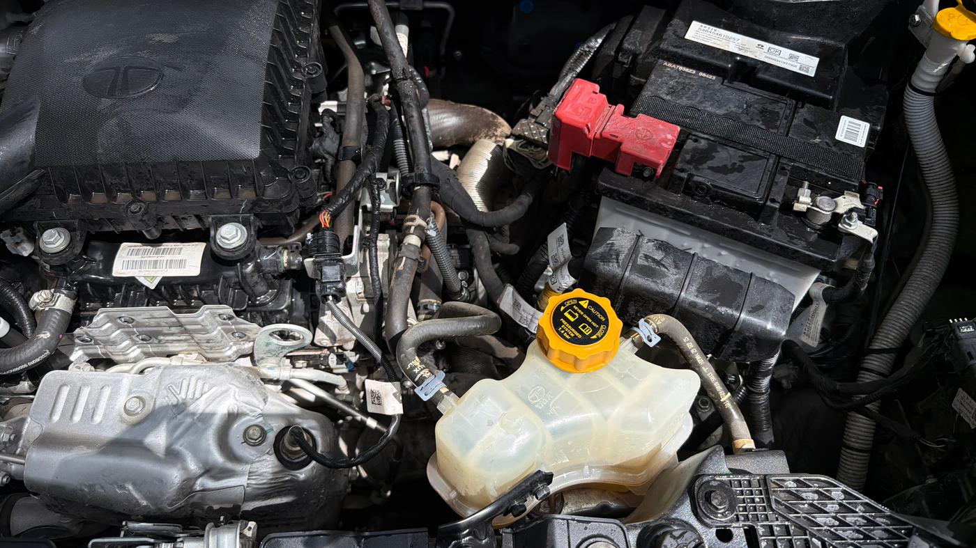 2025 Tata NEXON Pure Plus (S) 1.2 Petrol 6AMT, Petrol, Automatic, 7,502 km, Engine View - Left
