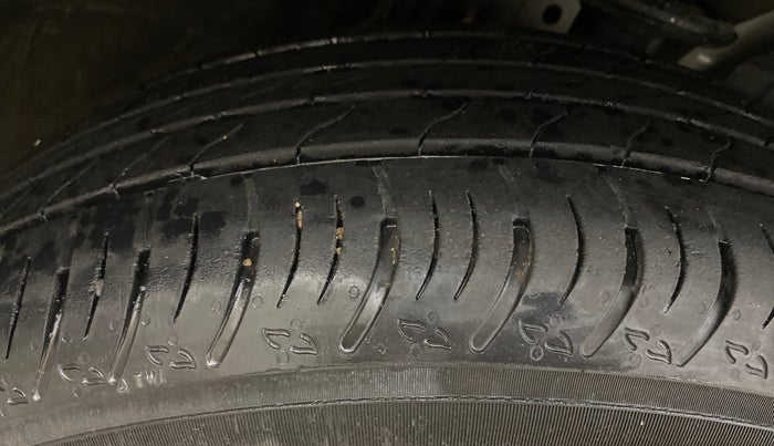 2025 Nissan MAGNITE Acenta B4D 1.0 Petrol MT, Petrol, Manual, 15,265 km, Right Front Tyre Tread