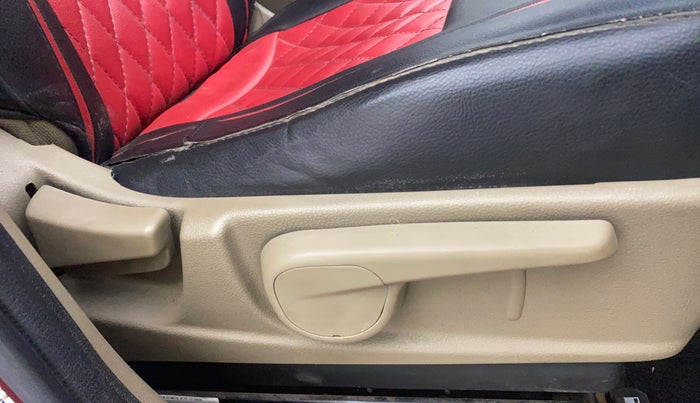 2017 Mahindra TUV300 T8 AMT, Diesel, Automatic, 83,049 km, Driver Side Adjustment Panel