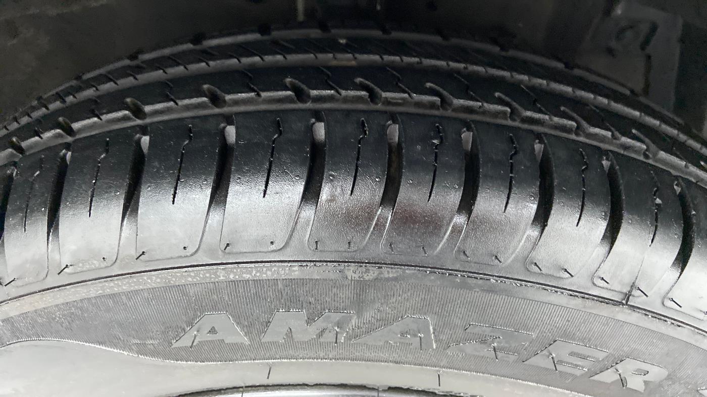 2013 Maruti Swift Dzire VDI BS IV, Diesel, Manual, 78,780 km, Right Front Tyre Tread