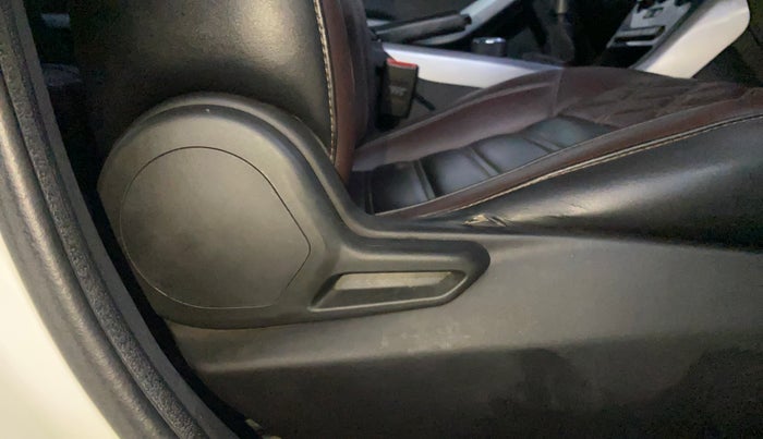 2022 Tata NEXON XM SUNROOF DIESEL, Diesel, Manual, 53,077 km, Driver Side Adjustment Panel