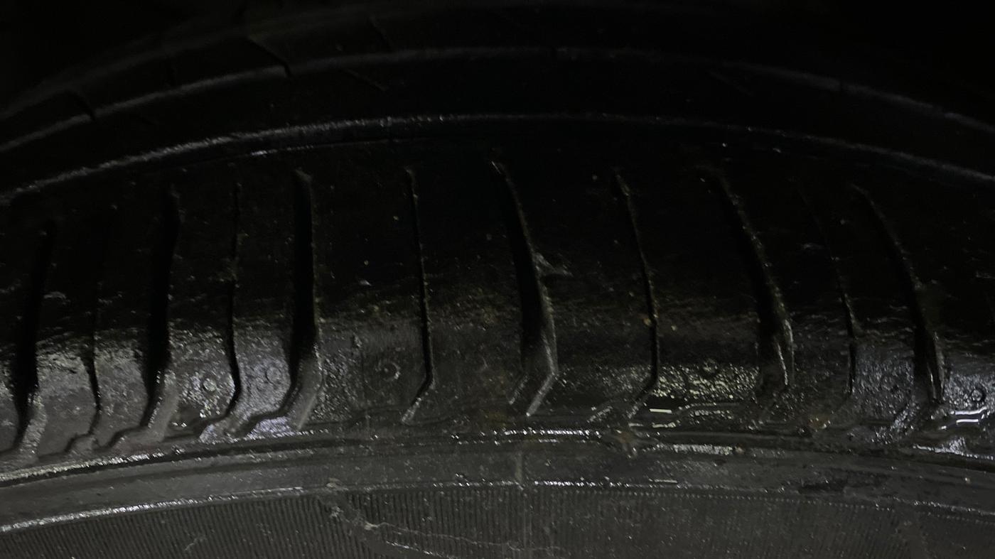 2013 Honda City 1.5L I-VTEC V MT, Petrol, Manual, 1,17,284 km, Left Front Tyre Tread