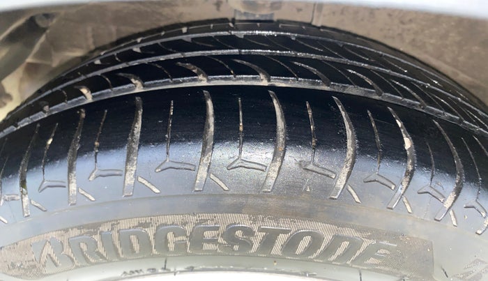 2015 Tata Zest XT PETROL, Petrol, Manual, 40,966 km, Right Rear Tyre Tread