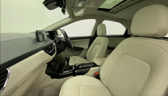 2022 Tata NEXON XZ PLUS (PREMIUM) PETROL, Petrol, Manual, 2,997 km, Right Side Front Door Cabin