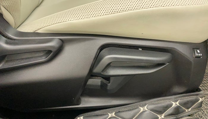 2022 Tata NEXON XZ PLUS (PREMIUM) PETROL, Petrol, Manual, 2,997 km, Driver Side Adjustment Panel