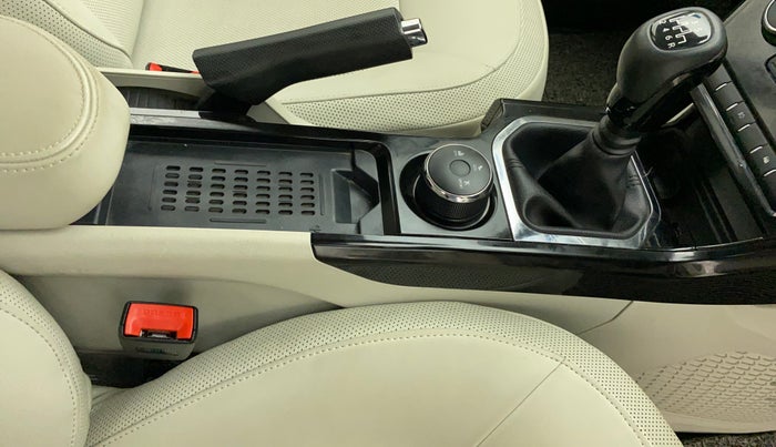 2022 Tata NEXON XZ PLUS (PREMIUM) PETROL, Petrol, Manual, 2,997 km, Gear Lever