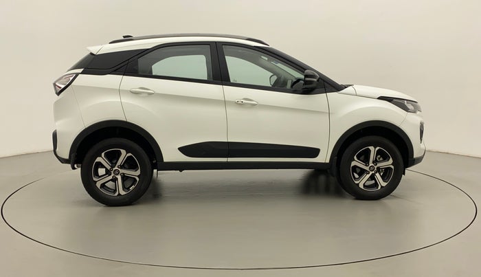 2022 Tata NEXON XZ PLUS (PREMIUM) PETROL, Petrol, Manual, 2,997 km, Right Side View