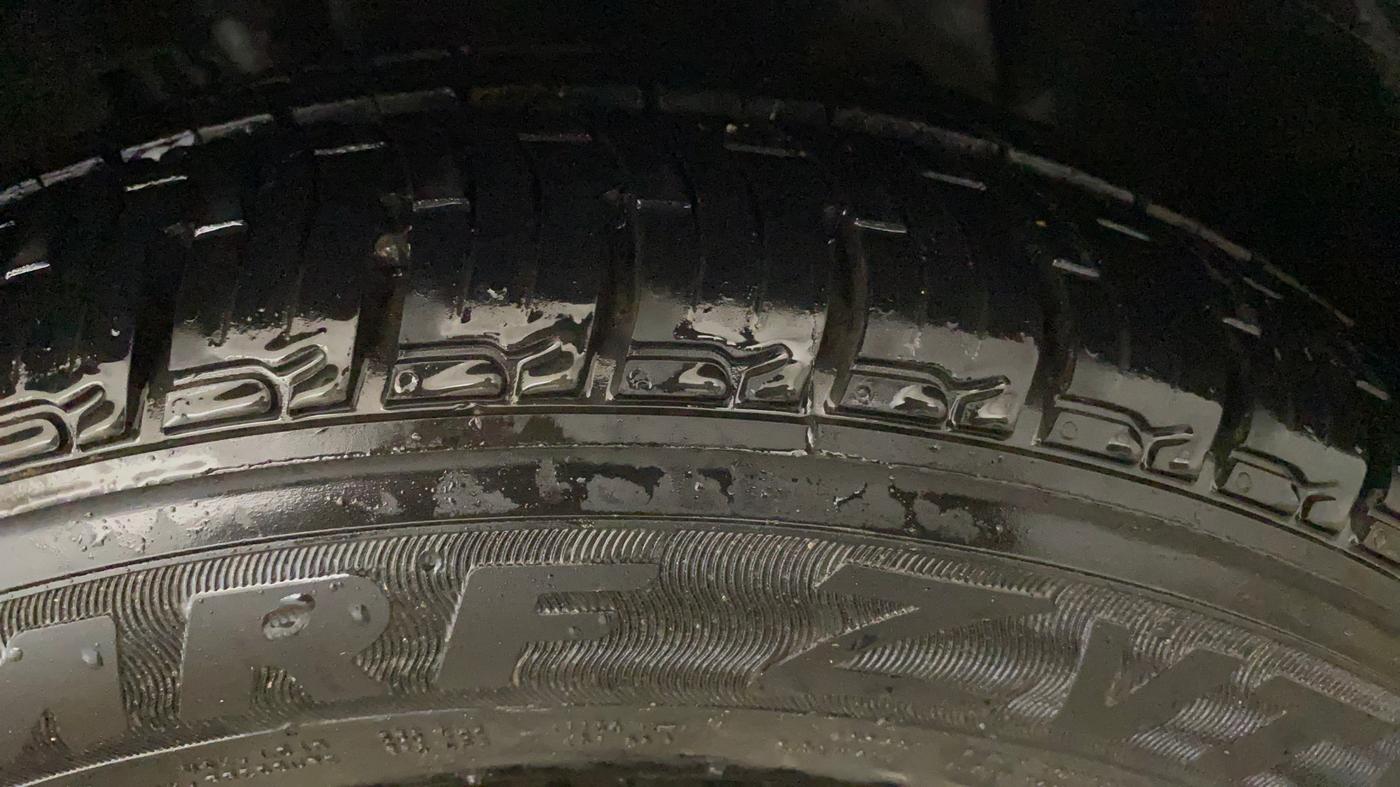 2018 Ford New Figo TREND 1.2 PETROL, CNG, Manual, 33,417 km, Right Front Tyre Tread