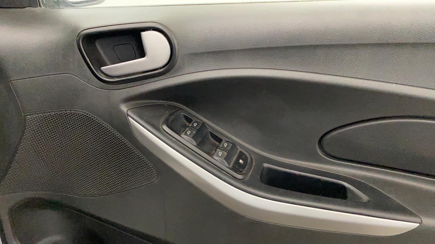 2018 Ford New Figo TREND 1.2 PETROL, CNG, Manual, 33,417 km, Driver Side Door Panels Control