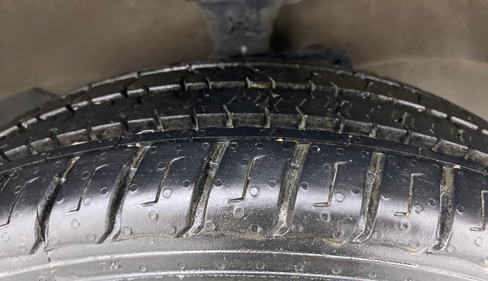 2019 Maruti Eeco 5 STR WITH AC PLUSHTR, Petrol, Manual, 56,639 km, Right Front Tyre Tread
