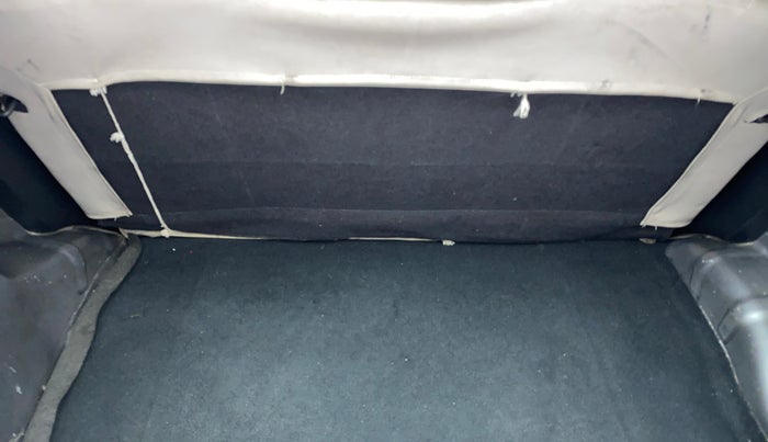 2013 Hyundai Eon ERA +, Petrol, Manual, 79,375 km, Boot Inside