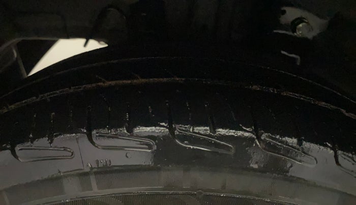 2013 Hyundai Eon ERA +, Petrol, Manual, 79,375 km, Right Rear Tyre Tread