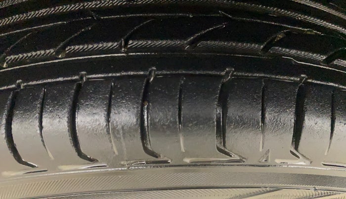 2015 Datsun Go T, Petrol, Manual, 48,646 km, Left Front Tyre Tread