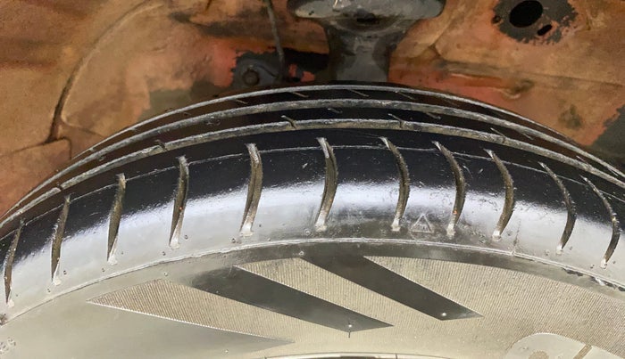 2014 Maruti Wagon R 1.0 LXI CNG, CNG, Manual, 40,097 km, Right Front Tyre Tread