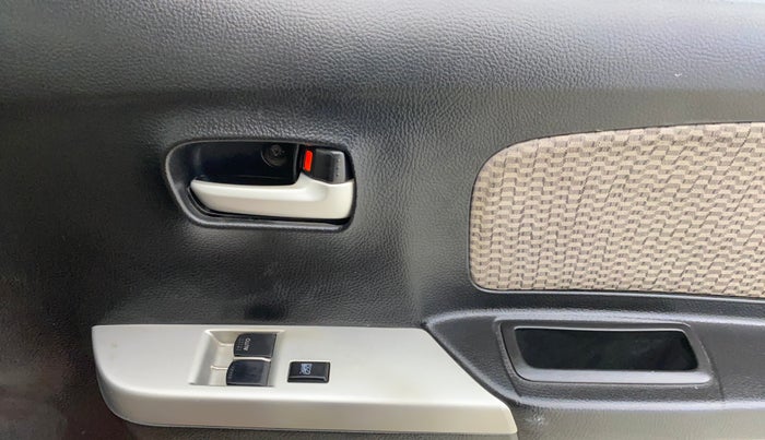 2014 Maruti Wagon R 1.0 LXI CNG, CNG, Manual, 40,097 km, Driver Side Door Panels Control