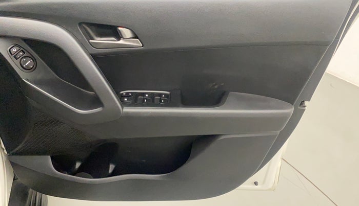 2018 Hyundai Creta SX PLUS 1.6 PETROL DUAL TONE, Petrol, Manual, 50,896 km, Driver Side Door Panels Control