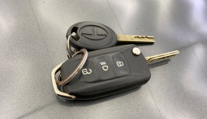 2021 Tata Tiago XZA PETROL, Petrol, Automatic, 44,530 km, Key Close Up