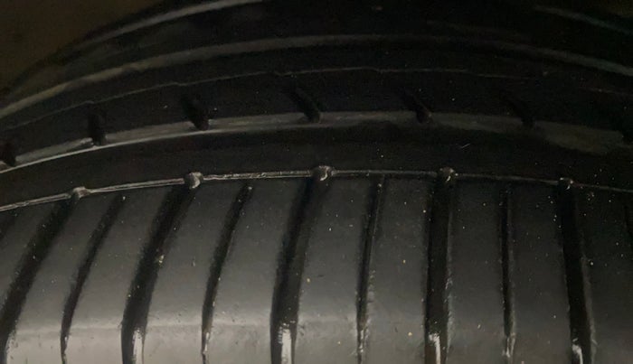 2018 Maruti Baleno ALPHA CVT PETROL 1.2, Petrol, Automatic, 78,638 km, Right Front Tyre Tread