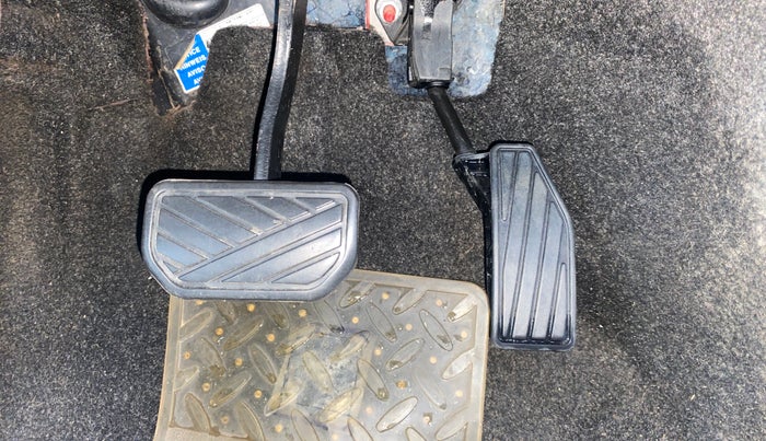 2018 Maruti Swift VXI AMT, Petrol, Automatic, 46,412 km, Pedals