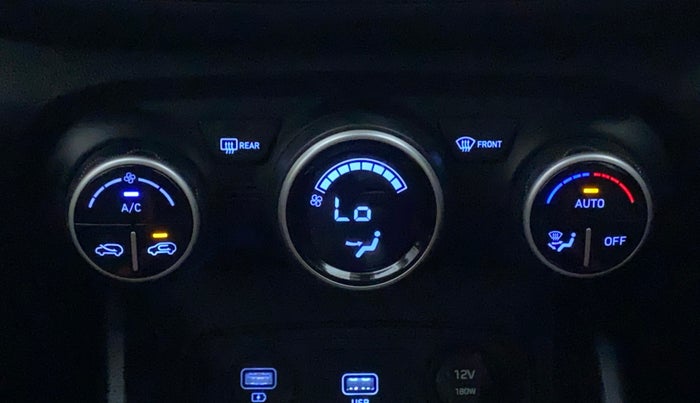 2020 Hyundai VENUE SX 1.0 TURBO, Petrol, Manual, 23,358 km, Automatic Climate Control