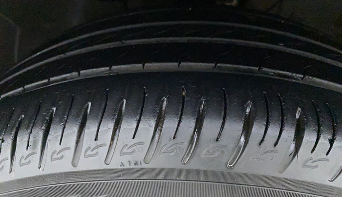 2020 Hyundai VENUE SX 1.0 TURBO, Petrol, Manual, 23,358 km, Left Front Tyre Tread