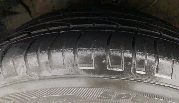 2017 Hyundai Creta SX (O) 1.6 DIESEL, Diesel, Manual, 96,231 km, Left Front Tyre Tread