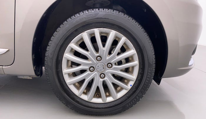 2021 Maruti Dzire ZXI, Petrol, Manual, 54,964 km, Right Front Wheel