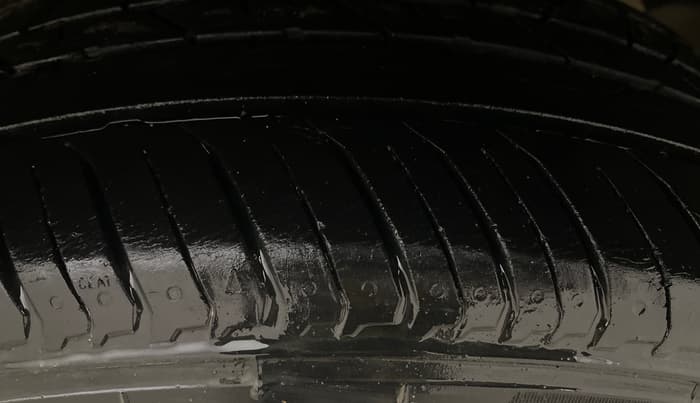 2018 Tata NEXON XM PETROL, Petrol, Manual, 71,164 km, Left Rear Tyre Tread