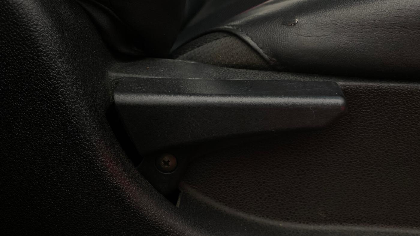 2018 Tata NEXON XM PETROL, Petrol, Manual, 71,164 km, Driver Side Adjustment Panel