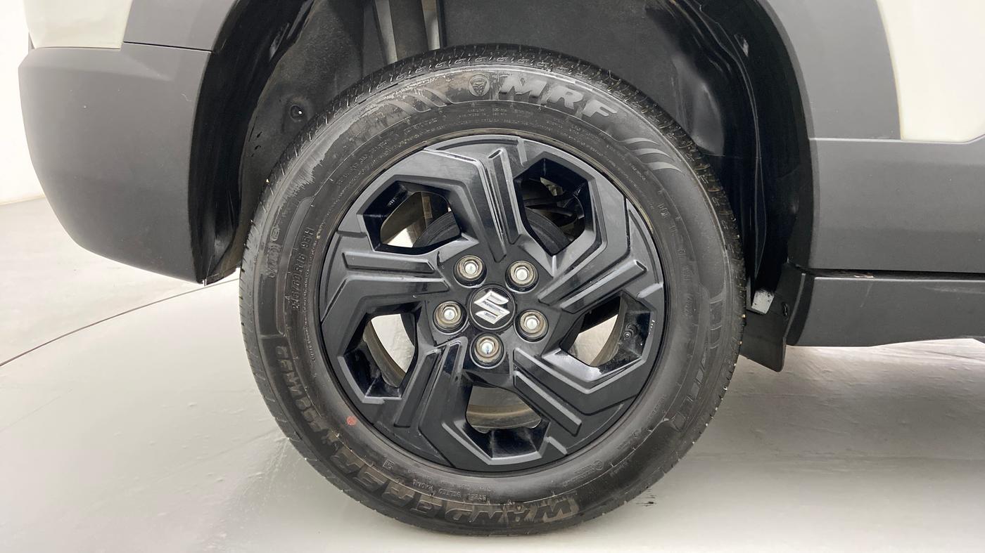 2023 Maruti BREZZA ZXI SMART HYBRID , Petrol, Manual, 6,604 km, Right Rear Wheel