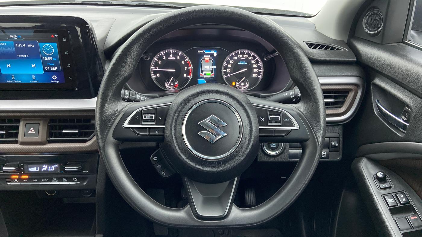 2023 Maruti BREZZA ZXI SMART HYBRID , Petrol, Manual, 6,604 km, Steering Wheel Close Up