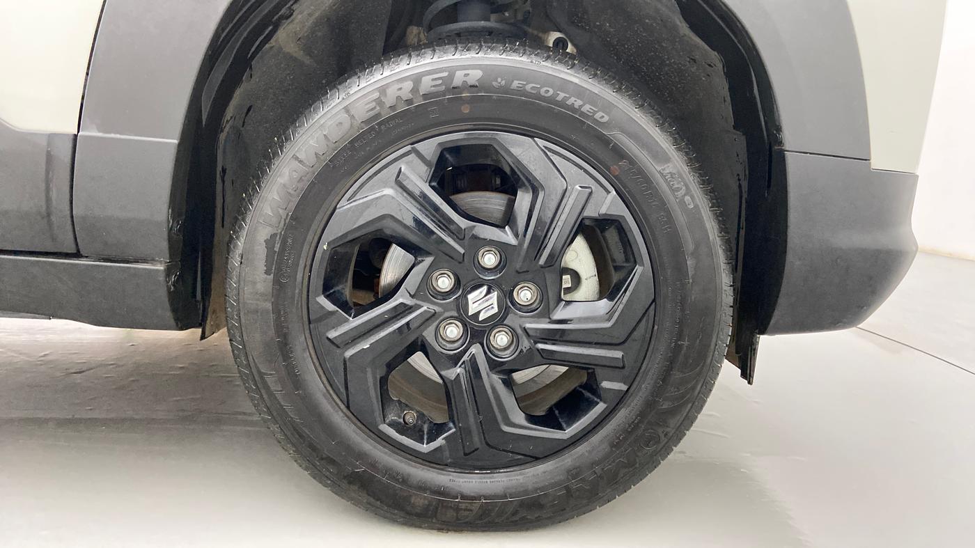 2023 Maruti BREZZA ZXI SMART HYBRID , Petrol, Manual, 6,604 km, Right Front Wheel