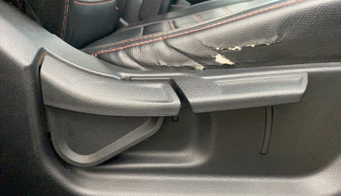 2020 KIA SELTOS HTK PLUS 1.5 DIESEL, Diesel, Manual, 48,983 km, Driver Side Adjustment Panel