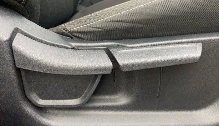 2020 Hyundai NEW I20 ASTA 1.2 AT, Petrol, Automatic, 8,908 km, Driver Side Adjustment Panel